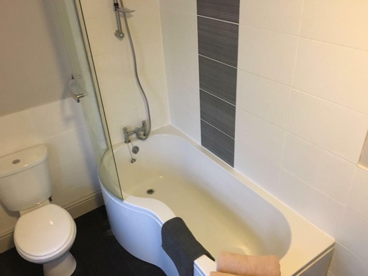 @33 Fab Townhouse Villa Holyhead Ngoại thất bức ảnh